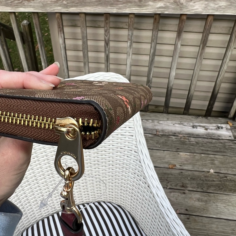 Coach Long Zip Around Wallet in Wildflower Print - Picture 6 of 15